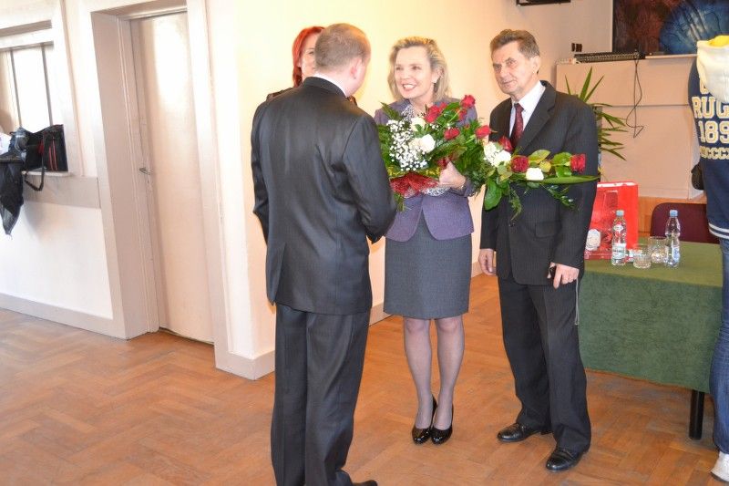 Anna Maria Anders w Kolnie. Bezpieczeństwo, infrastruktura drogowa i historia ? to priorytety kandydatki w wyborach do Senatu