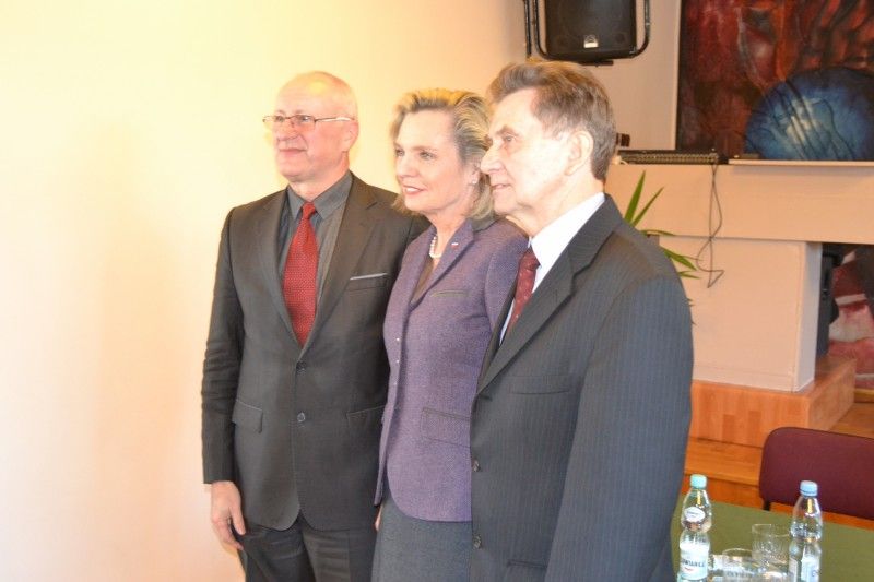Anna Maria Anders w Kolnie. Bezpieczeństwo, infrastruktura drogowa i historia ? to priorytety kandydatki w wyborach do Senatu