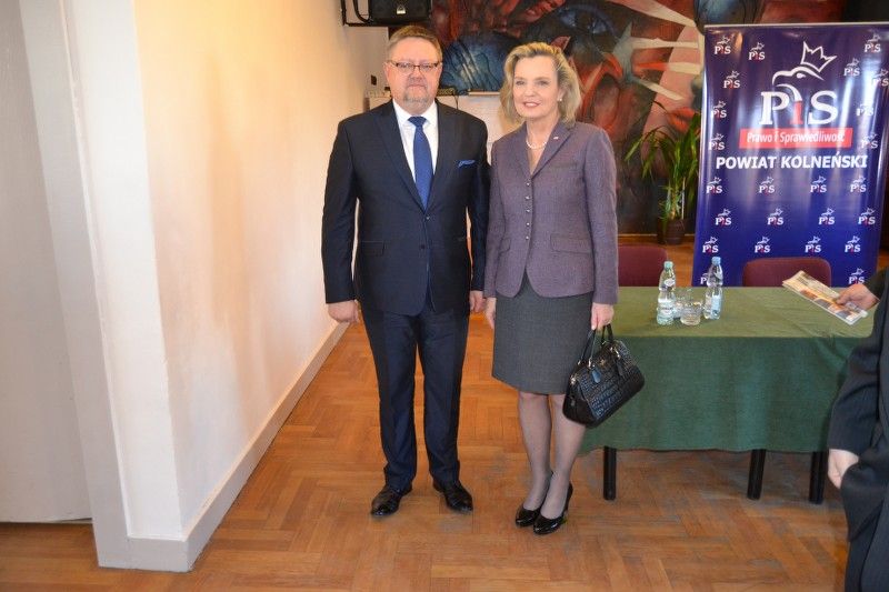 Anna Maria Anders w Kolnie. Bezpieczeństwo, infrastruktura drogowa i historia ? to priorytety kandydatki w wyborach do Senatu
