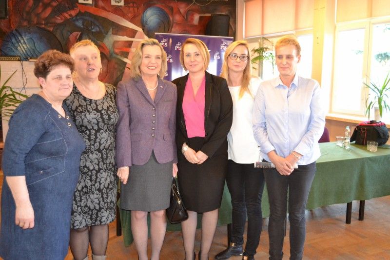 Anna Maria Anders w Kolnie. Bezpieczeństwo, infrastruktura drogowa i historia ? to priorytety kandydatki w wyborach do Senatu