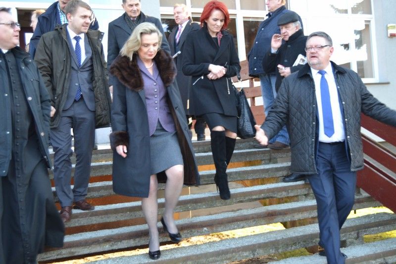 Anna Maria Anders w Kolnie. Bezpieczeństwo, infrastruktura drogowa i historia ? to priorytety kandydatki w wyborach do Senatu