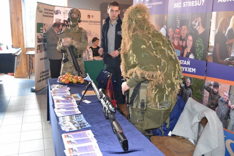 Zobacz zdjęcia z Kolneńskich Targów Edukacji i Pracy