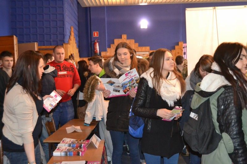 Zobacz zdjęcia z Kolneńskich Targów Edukacji i Pracy