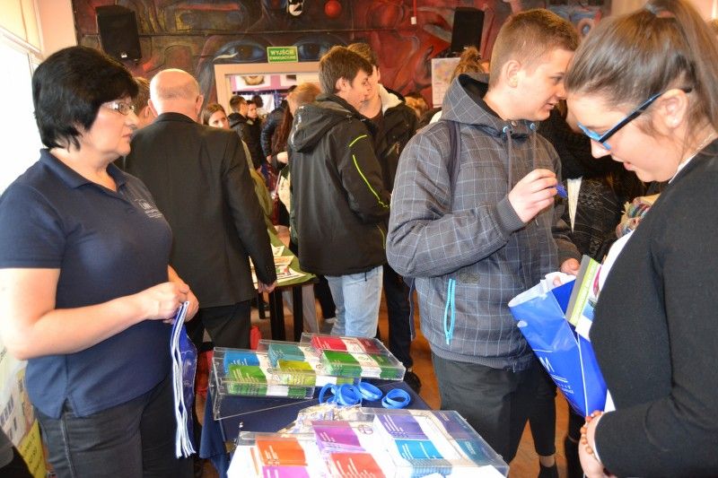 Zobacz zdjęcia z Kolneńskich Targów Edukacji i Pracy