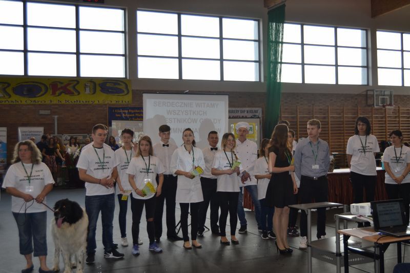 Edukacyjna  Giełda dla Gimnazjalistów w Kolnie. Mogli porównać oferty szkół (zobacz zdjęcia)