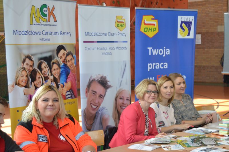 Edukacyjna  Giełda dla Gimnazjalistów w Kolnie. Mogli porównać oferty szkół (zobacz zdjęcia)