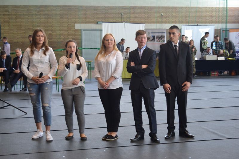 Edukacyjna  Giełda dla Gimnazjalistów w Kolnie. Mogli porównać oferty szkół (zobacz zdjęcia)