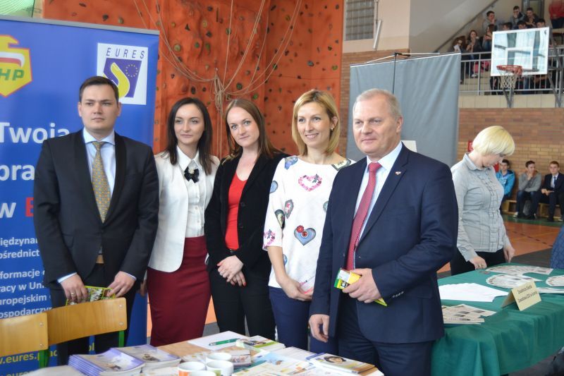 Edukacyjna  Giełda dla Gimnazjalistów w Kolnie. Mogli porównać oferty szkół (zobacz zdjęcia)