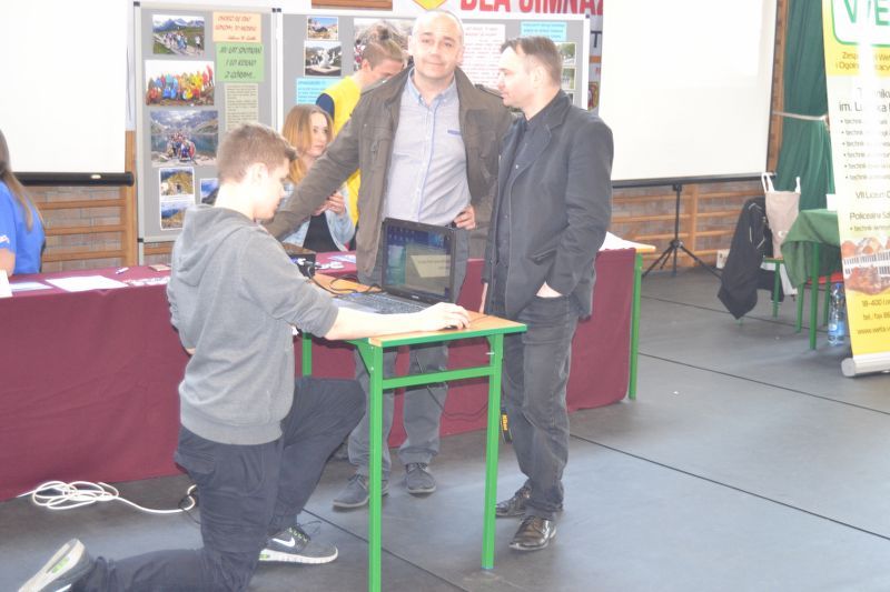 Edukacyjna  Giełda dla Gimnazjalistów w Kolnie. Mogli porównać oferty szkół (zobacz zdjęcia)