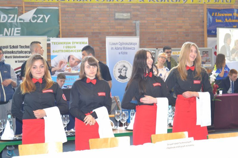 Edukacyjna  Giełda dla Gimnazjalistów w Kolnie. Mogli porównać oferty szkół (zobacz zdjęcia)