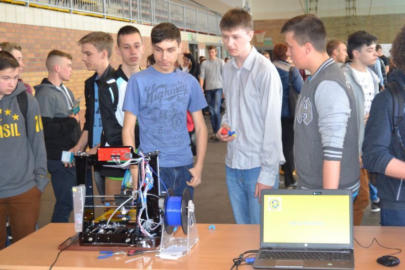 Edukacyjna  Giełda dla Gimnazjalistów w Kolnie. Mogli porównać oferty szkół (zobacz zdjęcia)