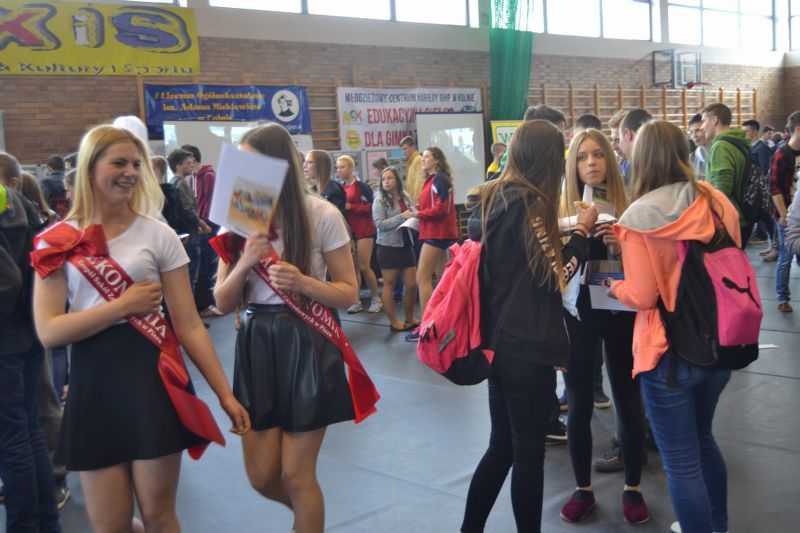Edukacyjna  Giełda dla Gimnazjalistów w Kolnie. Mogli porównać oferty szkół (zobacz zdjęcia)