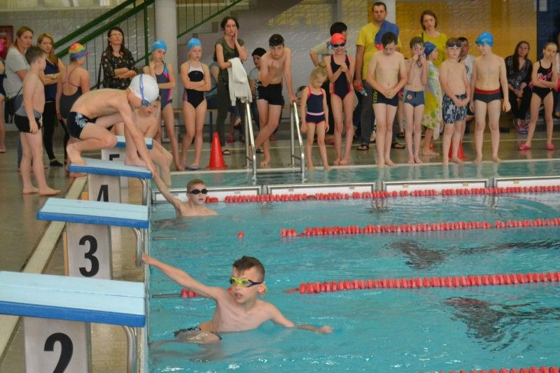 Zobacz zdjęcia z XV Otwartych Mistrzostw Kolna w Pływaniu