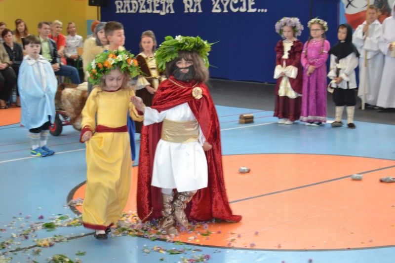 Uroczystości 1050-lecia Chrztu Polski w Kolnie. Wszyscy zachwyceni spektaklem oraz polonezem (zobacz zdjęcia)