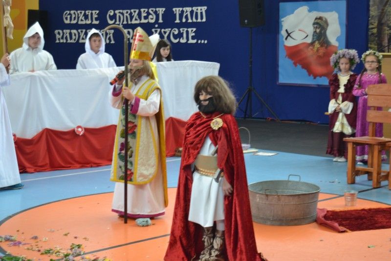 Uroczystości 1050-lecia Chrztu Polski w Kolnie. Wszyscy zachwyceni spektaklem oraz polonezem (zobacz zdjęcia)