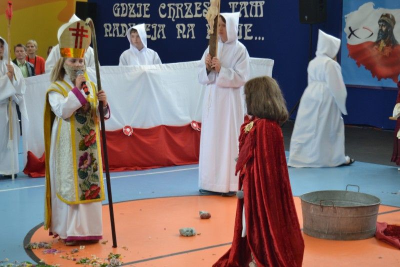 Uroczystości 1050-lecia Chrztu Polski w Kolnie. Wszyscy zachwyceni spektaklem oraz polonezem (zobacz zdjęcia)