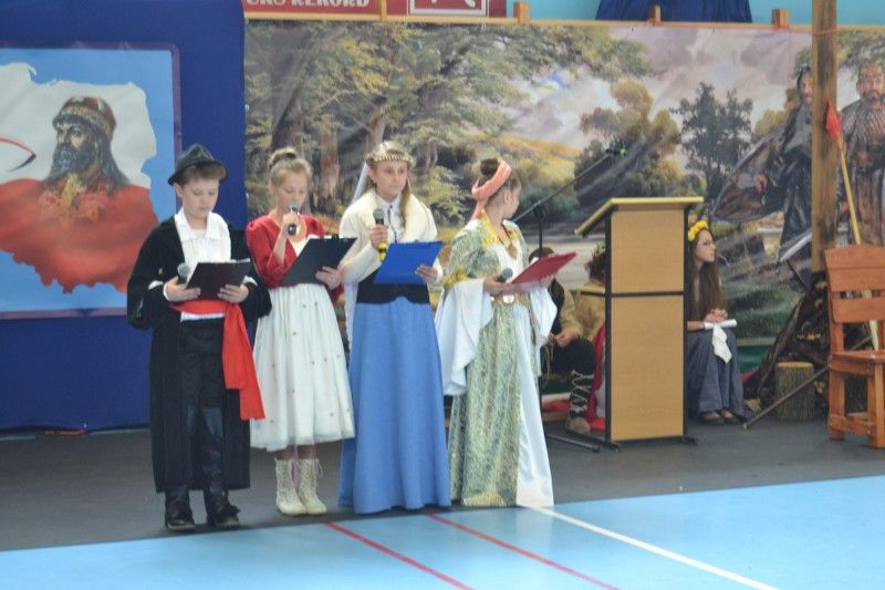 Uroczystości 1050-lecia Chrztu Polski w Kolnie. Wszyscy zachwyceni spektaklem oraz polonezem (zobacz zdjęcia)