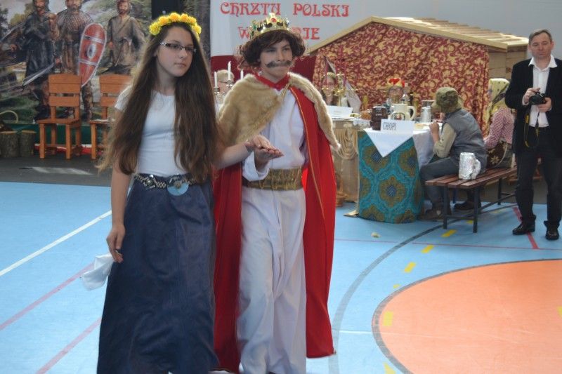 Uroczystości 1050-lecia Chrztu Polski w Kolnie. Wszyscy zachwyceni spektaklem oraz polonezem (zobacz zdjęcia)