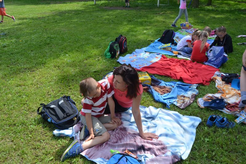Piknik w Dwójce. Dzieci nie miały lekcji, tylko ognisko i grilla