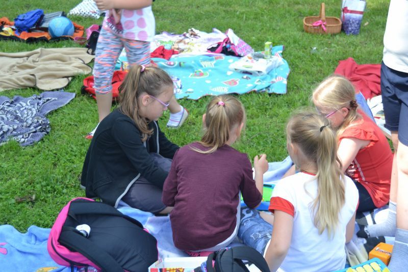 Piknik w Dwójce. Dzieci nie miały lekcji, tylko ognisko i grilla