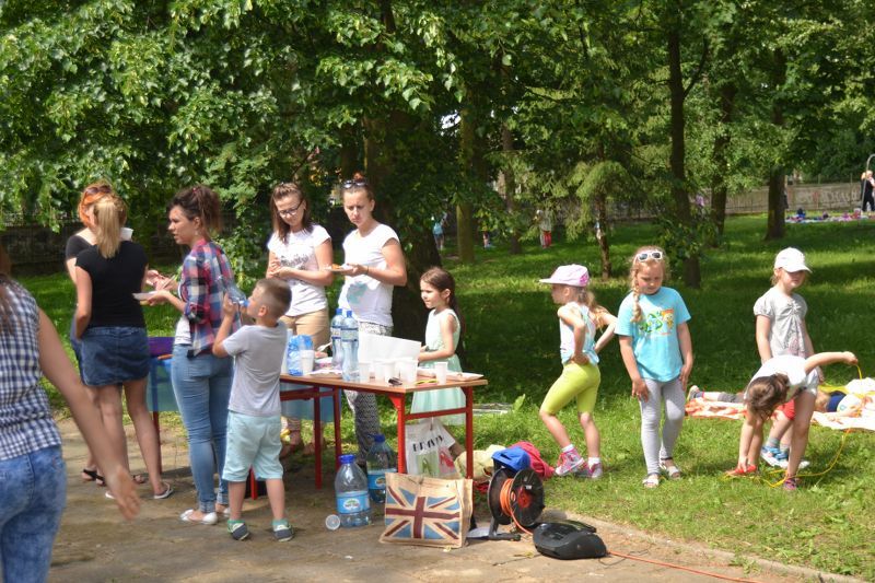 Piknik w Dwójce. Dzieci nie miały lekcji, tylko ognisko i grilla