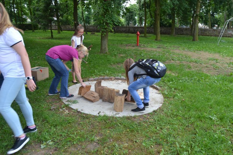 Piknik w Dwójce. Dzieci nie miały lekcji, tylko ognisko i grilla