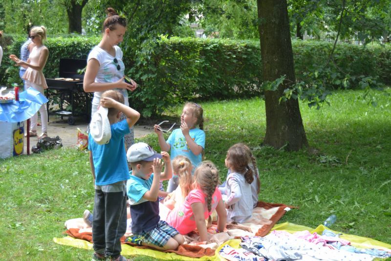 Piknik w Dwójce. Dzieci nie miały lekcji, tylko ognisko i grilla
