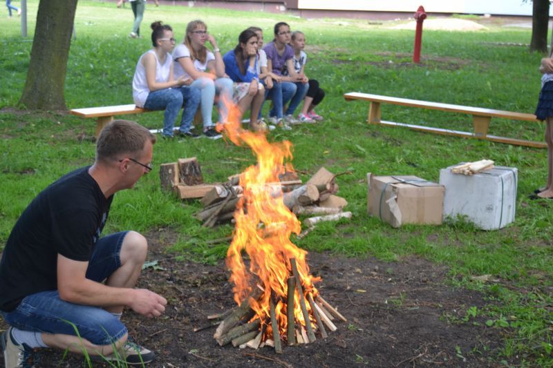 Piknik w Dwójce. Dzieci nie miały lekcji, tylko ognisko i grilla