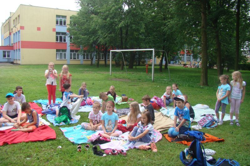 Piknik w Dwójce. Dzieci nie miały lekcji, tylko ognisko i grilla