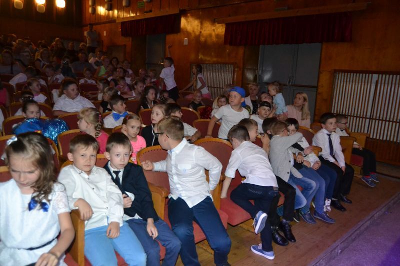 Znakomity spektakl na Dzień Mamy i Taty