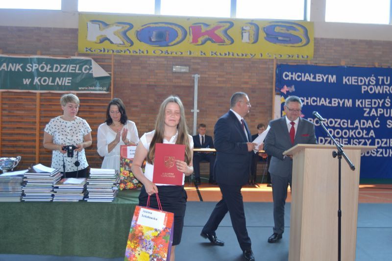 No i mamy wakacje. Zobacz zdjęcia z zakończenia roku szkolnego w kolneńskich szkołach