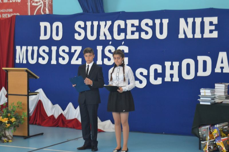No i mamy wakacje. Zobacz zdjęcia z zakończenia roku szkolnego w kolneńskich szkołach
