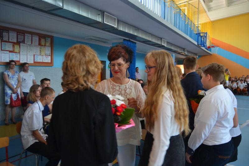 No i mamy wakacje. Zobacz zdjęcia z zakończenia roku szkolnego w kolneńskich szkołach