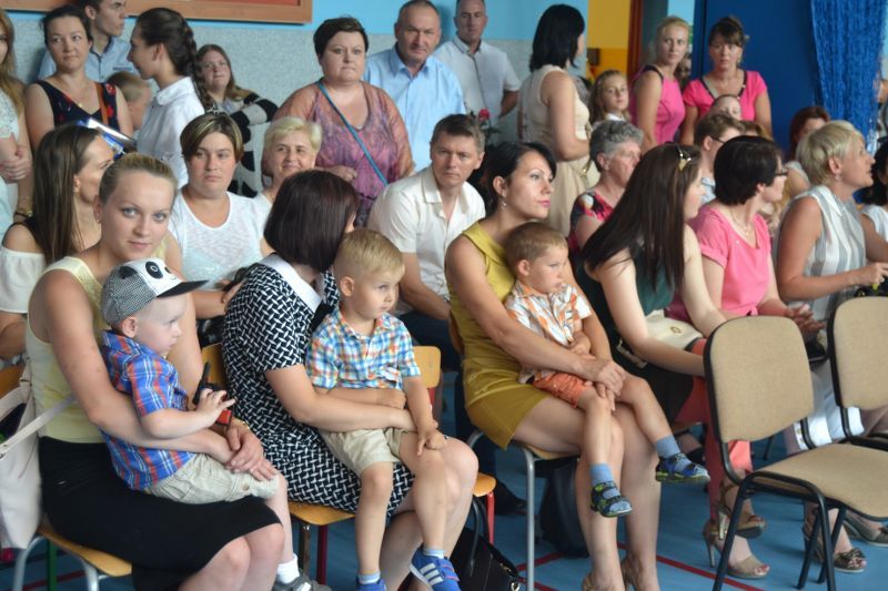 No i mamy wakacje. Zobacz zdjęcia z zakończenia roku szkolnego w kolneńskich szkołach