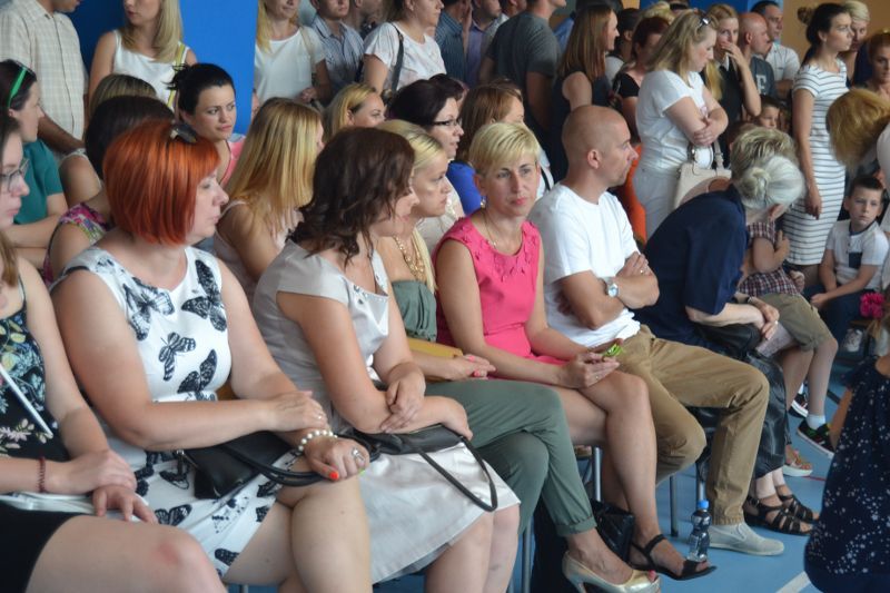 No i mamy wakacje. Zobacz zdjęcia z zakończenia roku szkolnego w kolneńskich szkołach