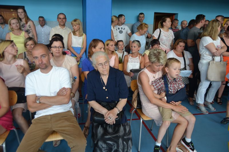 No i mamy wakacje. Zobacz zdjęcia z zakończenia roku szkolnego w kolneńskich szkołach