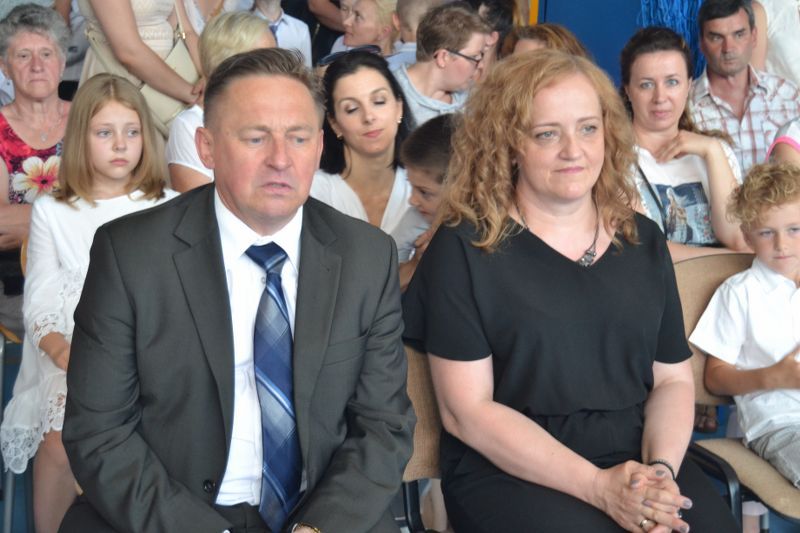 No i mamy wakacje. Zobacz zdjęcia z zakończenia roku szkolnego w kolneńskich szkołach
