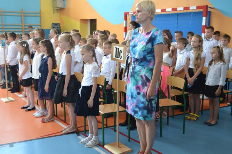No i mamy wakacje. Zobacz zdjęcia z zakończenia roku szkolnego w kolneńskich szkołach