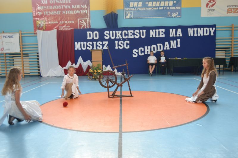 No i mamy wakacje. Zobacz zdjęcia z zakończenia roku szkolnego w kolneńskich szkołach