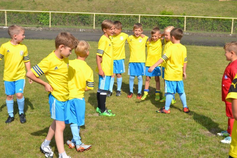 Najmłodsi piłkarze Orła Kolno zakończyli oficjalnie swój sezon piłkarski 2015/2016.