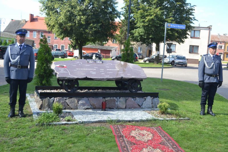 Święto policji w Kolnie. Awanse i odznaczenia przy asyście kompanii honorowej (zobacz zdjęcia)