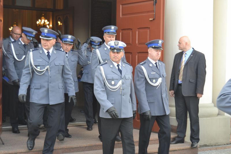 Święto policji w Kolnie. Awanse i odznaczenia przy asyście kompanii honorowej (zobacz zdjęcia)