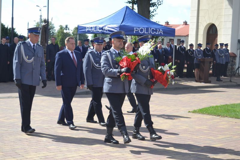 Święto policji w Kolnie. Awanse i odznaczenia przy asyście kompanii honorowej (zobacz zdjęcia)