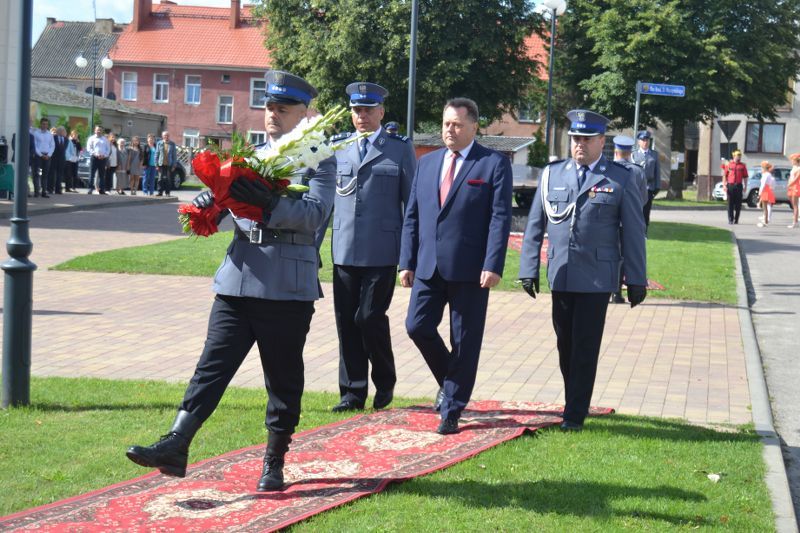 Święto policji w Kolnie. Awanse i odznaczenia przy asyście kompanii honorowej (zobacz zdjęcia)
