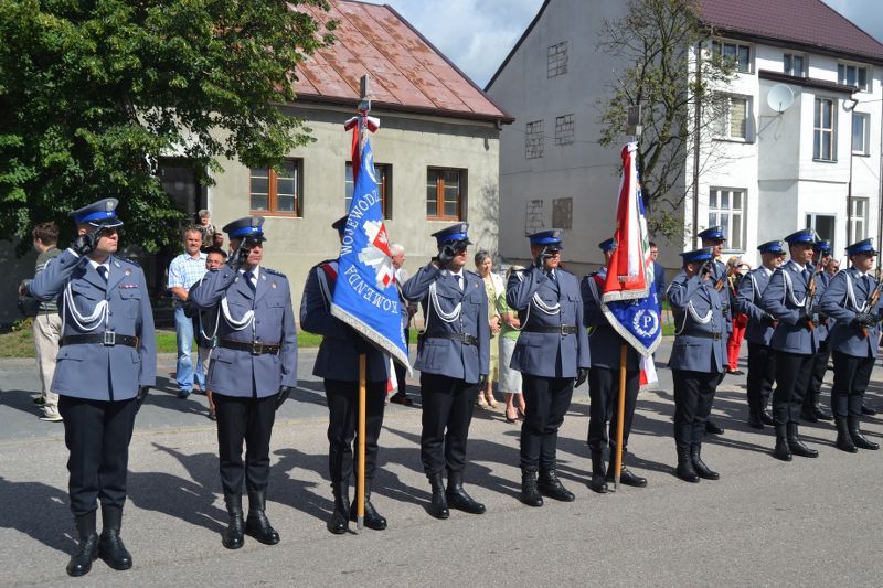 Święto policji w Kolnie. Awanse i odznaczenia przy asyście kompanii honorowej (zobacz zdjęcia)