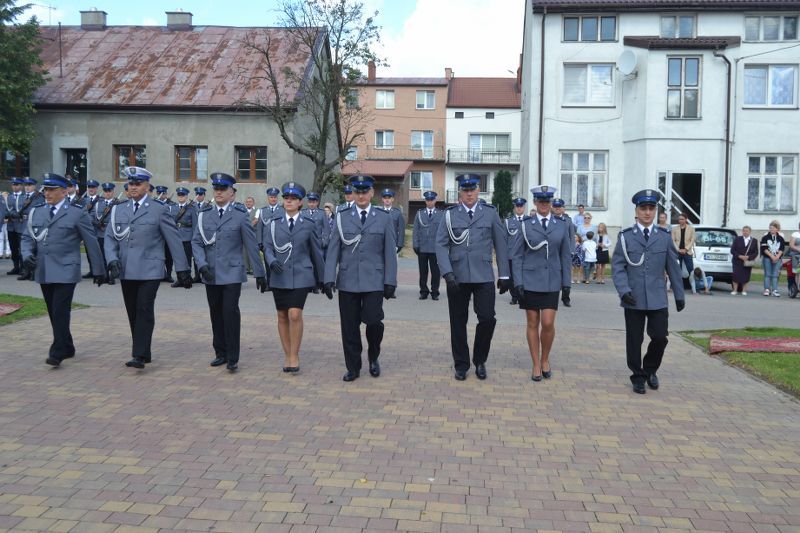 Święto policji w Kolnie. Awanse i odznaczenia przy asyście kompanii honorowej (zobacz zdjęcia)