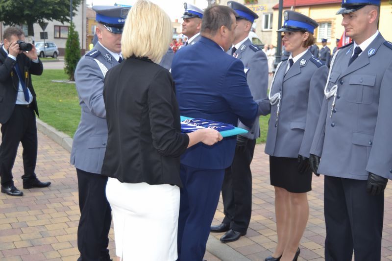 Święto policji w Kolnie. Awanse i odznaczenia przy asyście kompanii honorowej (zobacz zdjęcia)