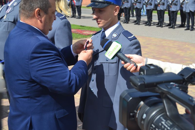 Święto policji w Kolnie. Awanse i odznaczenia przy asyście kompanii honorowej (zobacz zdjęcia)