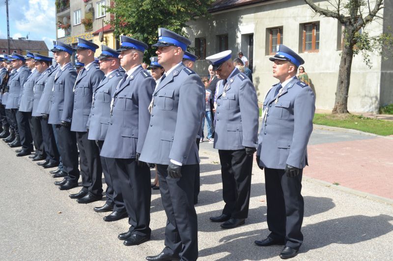 Święto policji w Kolnie. Awanse i odznaczenia przy asyście kompanii honorowej (zobacz zdjęcia)