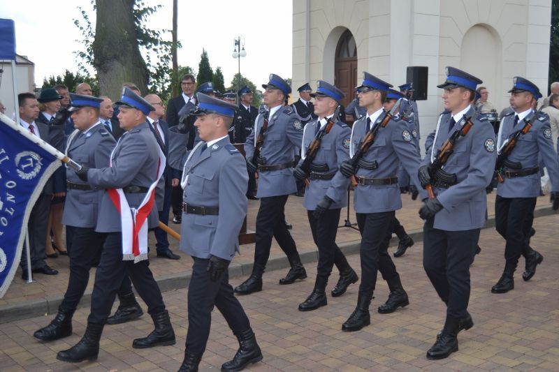 Święto policji w Kolnie. Awanse i odznaczenia przy asyście kompanii honorowej (zobacz zdjęcia)